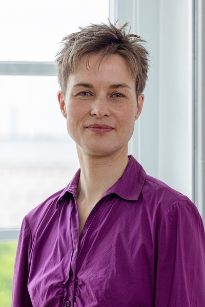 A picture of Bettina Müller.