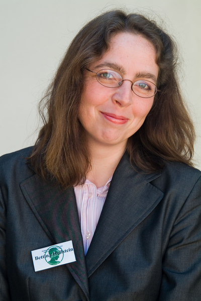 A picture of PD Dr. Bettina Hollstein.