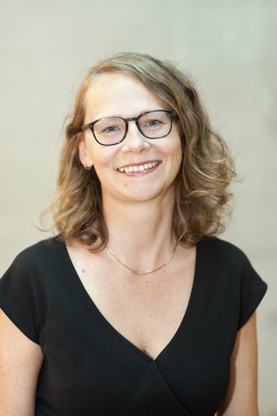 A picture of PD Dr. Petra Gümplová.