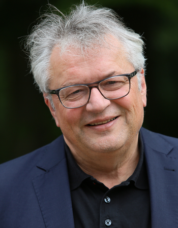 A picture of Univ.-Prof. Dr. Klaus Dörre.