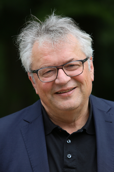 A picture of Univ.-Prof. Dr. Klaus Dörre.